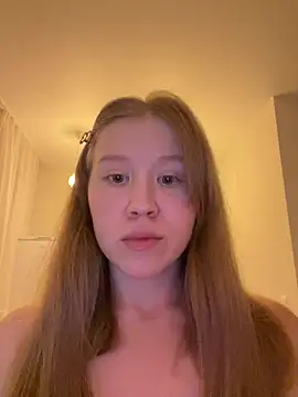 Snapshot of Eva_Weyne chatting on 7, 5, 2026 Eva Weyne online show from 7, 5, 2026