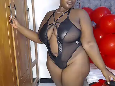 Snapshot of chococreamie chatting on 17, 2, 2025 chococreamie online show from 17, 2, 2025