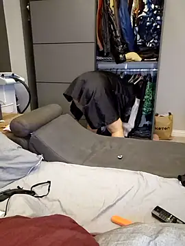 Esmertarcinim online show from 12, 3, 2025