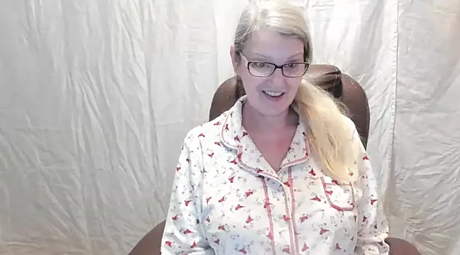 irinamaux online show from 19, 2, 2025