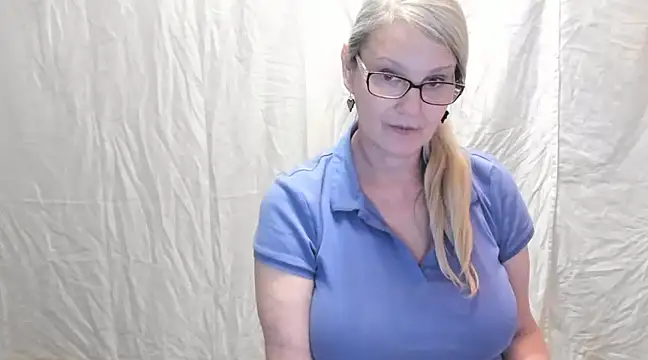 irinamaux online show from 19, 2, 2025