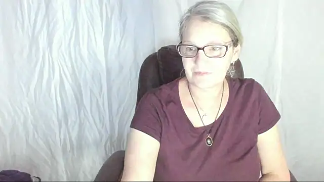 irinamaux online show from 1, 3, 2025