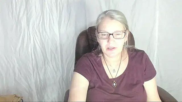 irinamaux online show from 1, 3, 2025