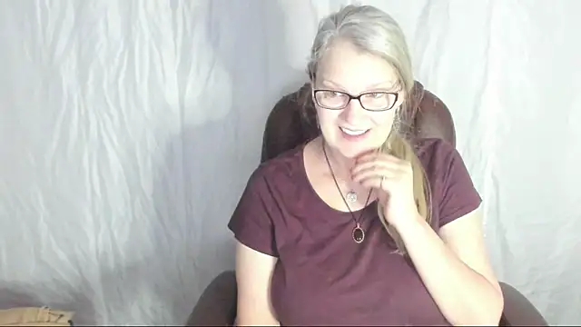 irinamaux online show from 2, 3, 2025