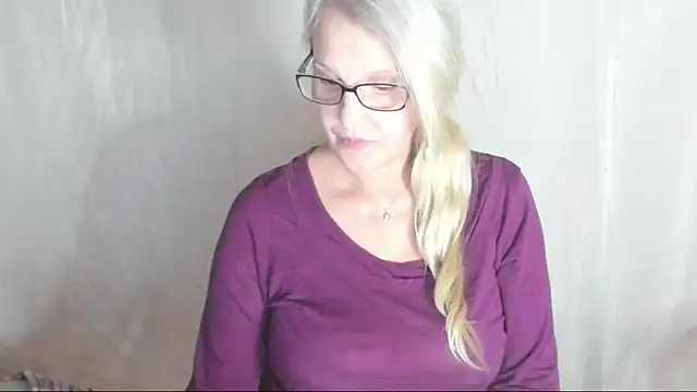 irinamaux online show from 9, 3, 2025