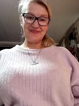 irinamaux online show from 8, 5, 2026