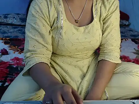 Snapshot of Freya_nia chatting on 14, 12, 2024 Freya nia online show from 14, 12, 2024