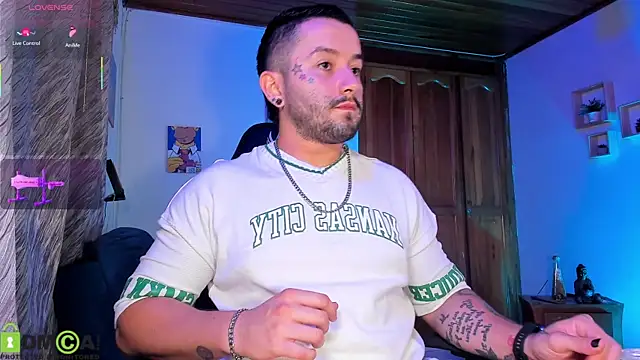 Snapshot of Alex_maraj chatting on 16, 11, 2025 Alex maraj online show from 16, 11, 2025