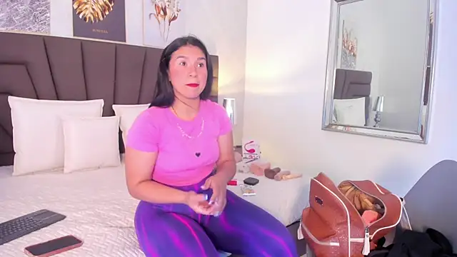 Snapshot of Sofi_Perez_ chatting on 8, 2, 2025 Sofi Perez online show from 8, 2, 2025
