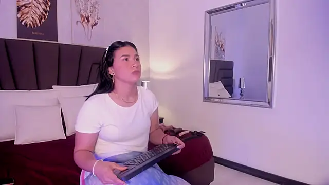 Snapshot of Sofi_Perez_ chatting on 20, 3, 2025 Sofi Perez online show from 20, 3, 2025