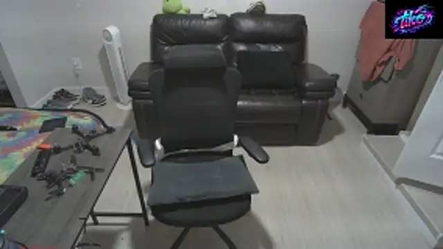 Zander823 online show from 17, 4, 2026