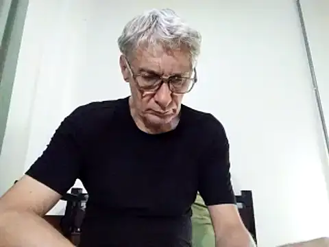 Snapshot of BIGUNCUTHARDCOCK chatting on 13, 3, 2025 BIGUNCUTHARDCOCK online show from 13, 3, 2025