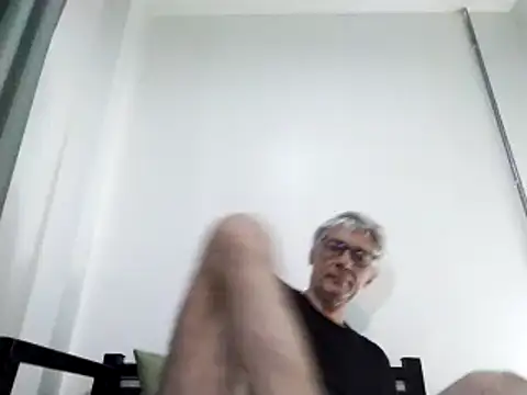 Snapshot of BIGUNCUTHARDCOCK chatting on 13, 3, 2025 BIGUNCUTHARDCOCK online show from 13, 3, 2025