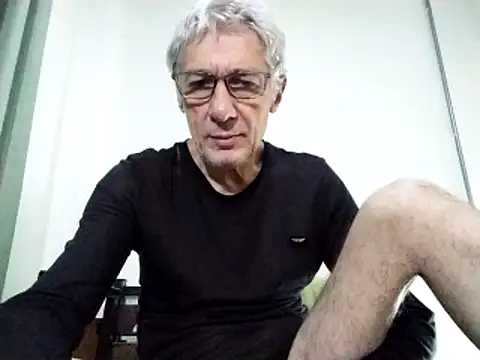 Snapshot of BIGUNCUTHARDCOCK chatting on 14, 3, 2025 BIGUNCUTHARDCOCK online show from 14, 3, 2025