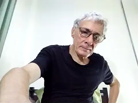 Snapshot of BIGUNCUTHARDCOCK chatting on 14, 3, 2025 BIGUNCUTHARDCOCK online show from 14, 3, 2025