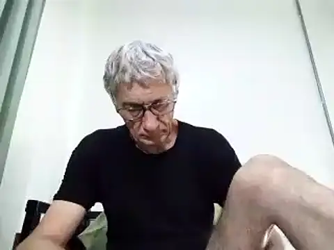 Snapshot of BIGUNCUTHARDCOCK chatting on 15, 3, 2025 BIGUNCUTHARDCOCK online show from 15, 3, 2025