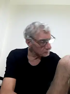 Snapshot of BIGUNCUTHARDCOCK chatting on 19, 3, 2025 BIGUNCUTHARDCOCK online show from 19, 3, 2025