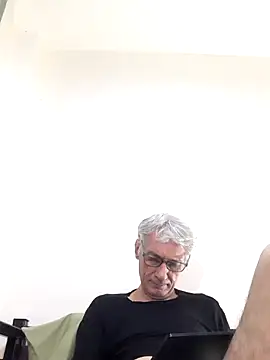 Snapshot of BIGUNCUTHARDCOCK chatting on 20, 3, 2025 BIGUNCUTHARDCOCK online show from 20, 3, 2025