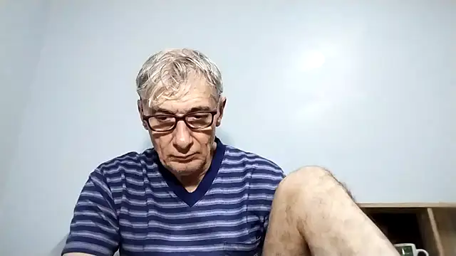 Snapshot of BIGUNCUTHARDCOCK chatting on 19, 9, 2025 BIGUNCUTHARDCOCK online show from 19, 9, 2025