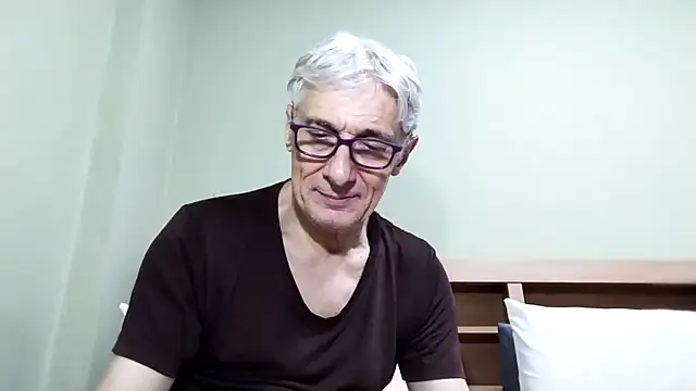 Snapshot of BIGUNCUTHARDCOCK chatting on 1, 10, 2025 BIGUNCUTHARDCOCK online show from 1, 10, 2025