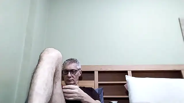 Snapshot of BIGUNCUTHARDCOCK chatting on 6, 10, 2025 BIGUNCUTHARDCOCK online show from 6, 10, 2025