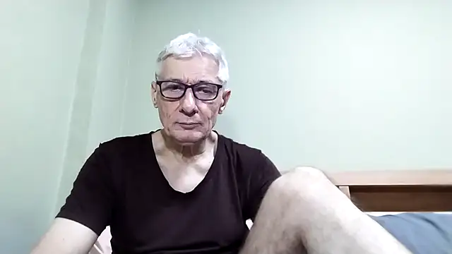 Snapshot of BIGUNCUTHARDCOCK chatting on 6, 10, 2025 BIGUNCUTHARDCOCK online show from 6, 10, 2025