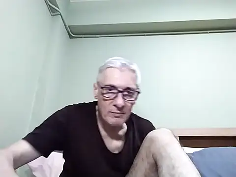 Snapshot of BIGUNCUTHARDCOCK chatting on 9, 10, 2025 BIGUNCUTHARDCOCK online show from 9, 10, 2025