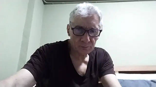 Snapshot of BIGUNCUTHARDCOCK chatting on 16, 10, 2025 BIGUNCUTHARDCOCK online show from 16, 10, 2025