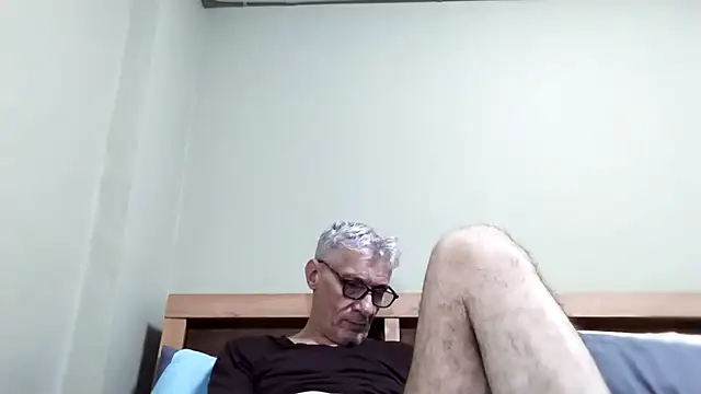 Snapshot of BIGUNCUTHARDCOCK chatting on 20, 10, 2025 BIGUNCUTHARDCOCK online show from 20, 10, 2025