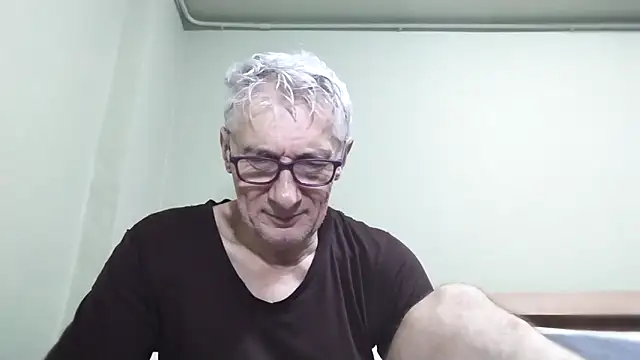 Snapshot of BIGUNCUTHARDCOCK chatting on 1, 11, 2025 BIGUNCUTHARDCOCK online show from 1, 11, 2025