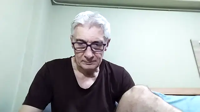 Snapshot of BIGUNCUTHARDCOCK chatting on 5, 11, 2025 BIGUNCUTHARDCOCK online show from 5, 11, 2025