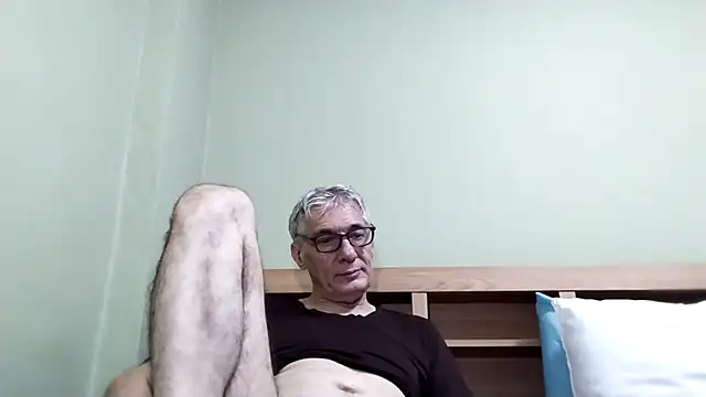 Snapshot of BIGUNCUTHARDCOCK chatting on 9, 11, 2025 BIGUNCUTHARDCOCK online show from 9, 11, 2025