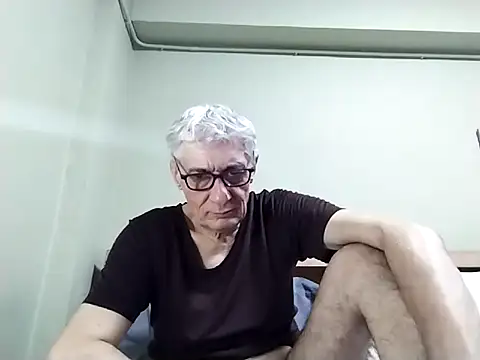 Snapshot of BIGUNCUTHARDCOCK chatting on 22, 11, 2025 BIGUNCUTHARDCOCK online show from 22, 11, 2025