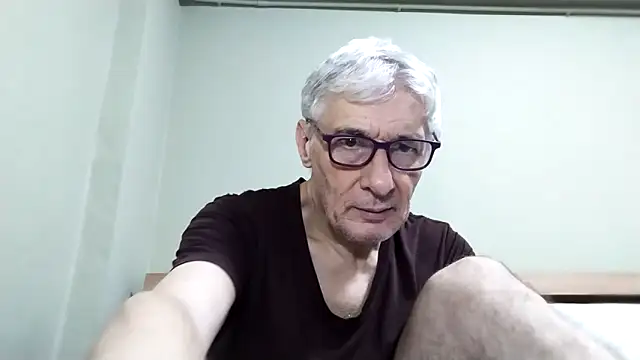 Snapshot of BIGUNCUTHARDCOCK chatting on 26, 11, 2025 BIGUNCUTHARDCOCK online show from 26, 11, 2025