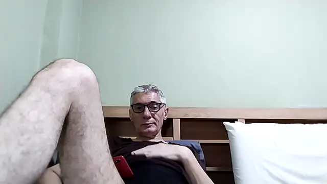 Snapshot of BIGUNCUTHARDCOCK chatting on 3, 12, 2025 BIGUNCUTHARDCOCK online show from 3, 12, 2025