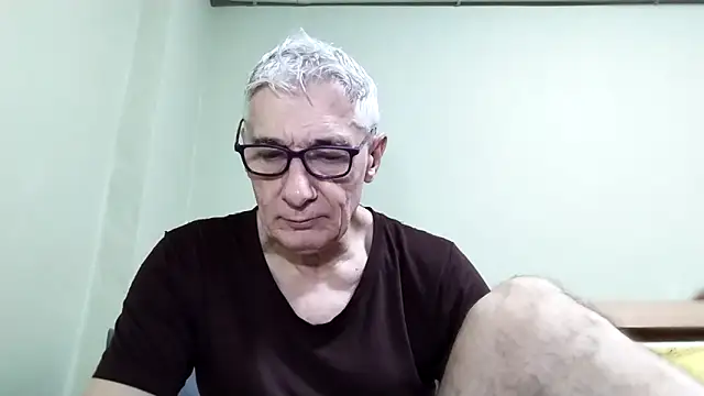 Snapshot of BIGUNCUTHARDCOCK chatting on 4, 12, 2025 BIGUNCUTHARDCOCK online show from 4, 12, 2025