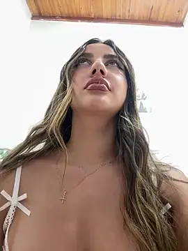 Sarapalmer1 online show from 15, 3, 2025