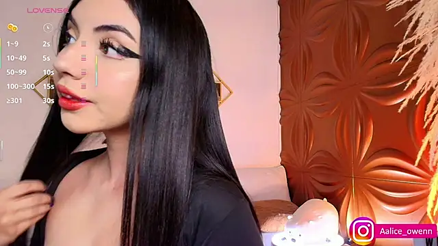 Snapshot of Aliceowenn chatting on 27, 9, 2025 Aliceowenn online show from 27, 9, 2025