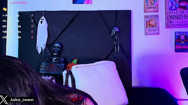 Snapshot of Aliceowenn chatting on 26, 10, 2025 Aliceowenn online show from 26, 10, 2025