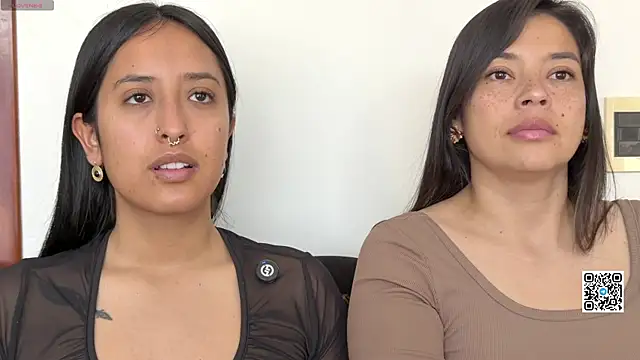 2SummerLove1 online show from 23, 4, 2026