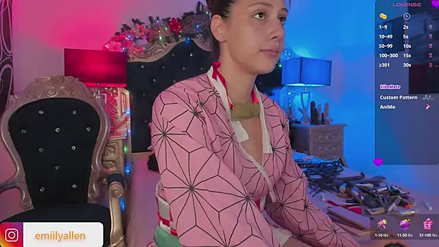 Snapshot of EmilyAllen_ chatting on 19, 12, 2024 EmilyAllen online show from 19, 12, 2024