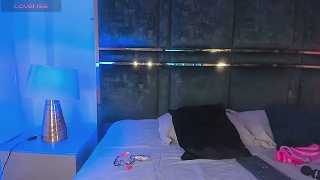 Snapshot of EmilyAllen_ chatting on 26, 2, 2025 EmilyAllen online show from 26, 2, 2025