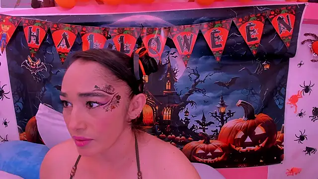 charlotte-11 online show from 27, 10, 2025