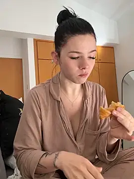 RoxiBlack online show from 21, 2, 2026