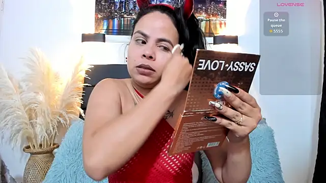 Julieta Coopeer  online show from 16, 9, 2025