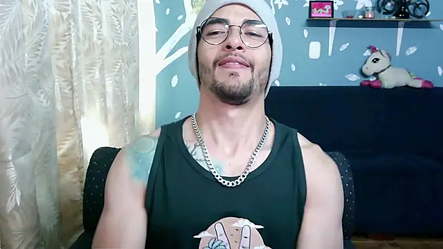 Snapshot of ponzothc chatting on 1, 10, 2025 ponzothc online show from 1, 10, 2025