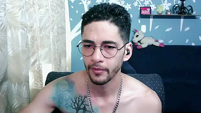 Snapshot of ponzothc chatting on 17, 11, 2025 ponzothc online show from 17, 11, 2025