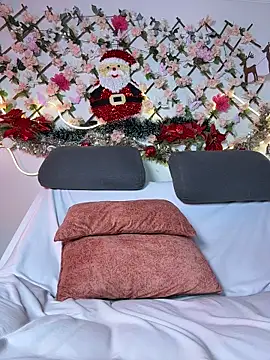 Snapshot of Linaa_morris chatting on 19, 12, 2025 Linaa morris online show from 19, 12, 2025