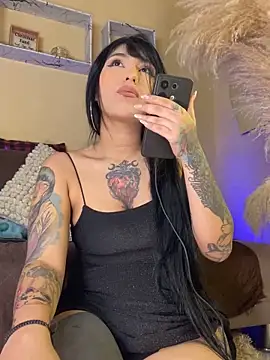 Snapshot of Sweetie_Arianna chatting on 10, 9, 2025 Sweetie Arianna online show from 10, 9, 2025