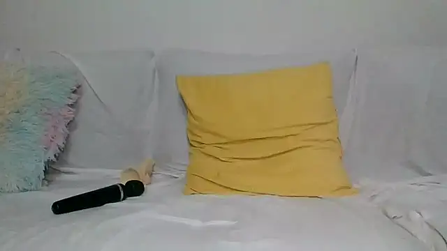 Snapshot of blondyruby chatting on 21, 11, 2025 blondyruby online show from 21, 11, 2025